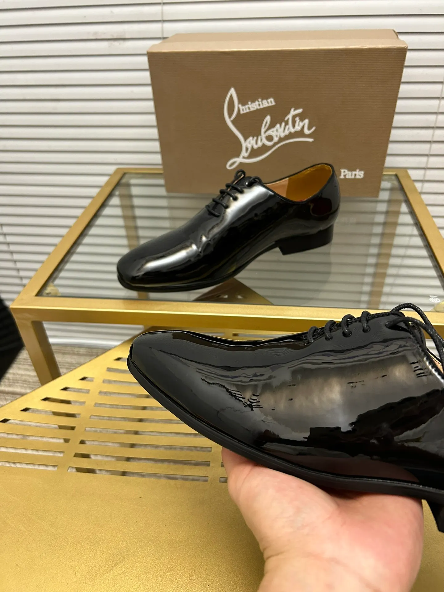 (Customized model) Ex-factory price is 500. christian louboutin (CL red sole shoes) counter series, casual leather shoes for couples 📢 📢 📢 Exclusive hot style release 🎈🎈💪 Movable latex feet 👻 Finished outsole line [Proud] 😝Female 35-40# Male 38#-46, global supply😝 [Top version]: Original imported genuine leather upper, top original leather lining, original molded TPU outsole, original 1:1 detail processing, original shoe last,
